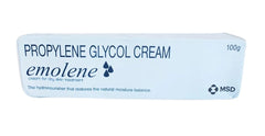 Naturix Emolene cream texture close-up highlighting smooth formula for fast absorption