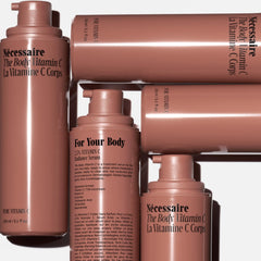 Nécessaire texture close-up drop showing lightweight serum for quick absorption