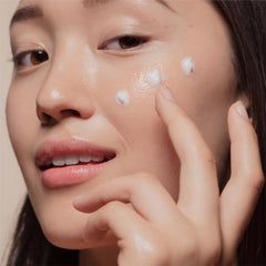 Neutrogena back label ingredient list illustrating 0.5% salicylic acid acne benefit