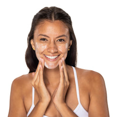 Neutrogena pump dispensing white foam showing gentle lather benefit: soft cleansing without harsh scrubbing