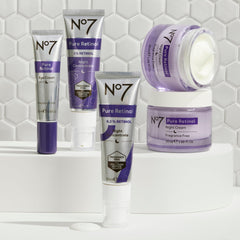 No7 bottle and outer box arranged to show retail packaging and gifting benefit