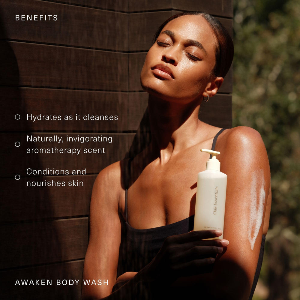 Oak Essentials lather texture on skin, illustrating gentle foaming and conditioning