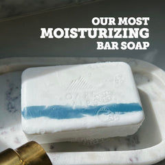 Oars + Alps creamy lather close-up demonstrating rich hydration