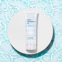 Close-up clear gel texture of Oeneis demonstrating smooth glide and hydrating consistency
