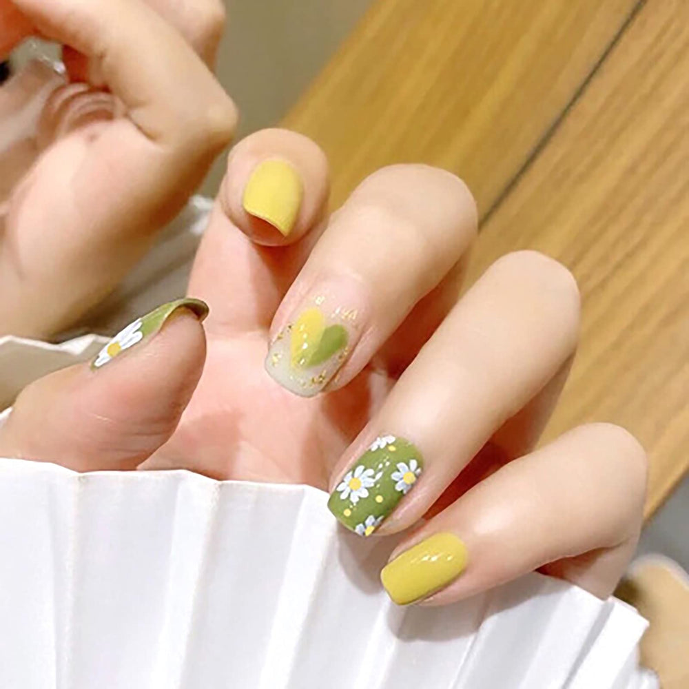 Ohlove size comparison on hand model highlighting correct fit benefit
