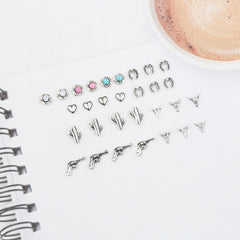 Ohmique bullhead and horseshoe charms displayed for vintage focal point benefit