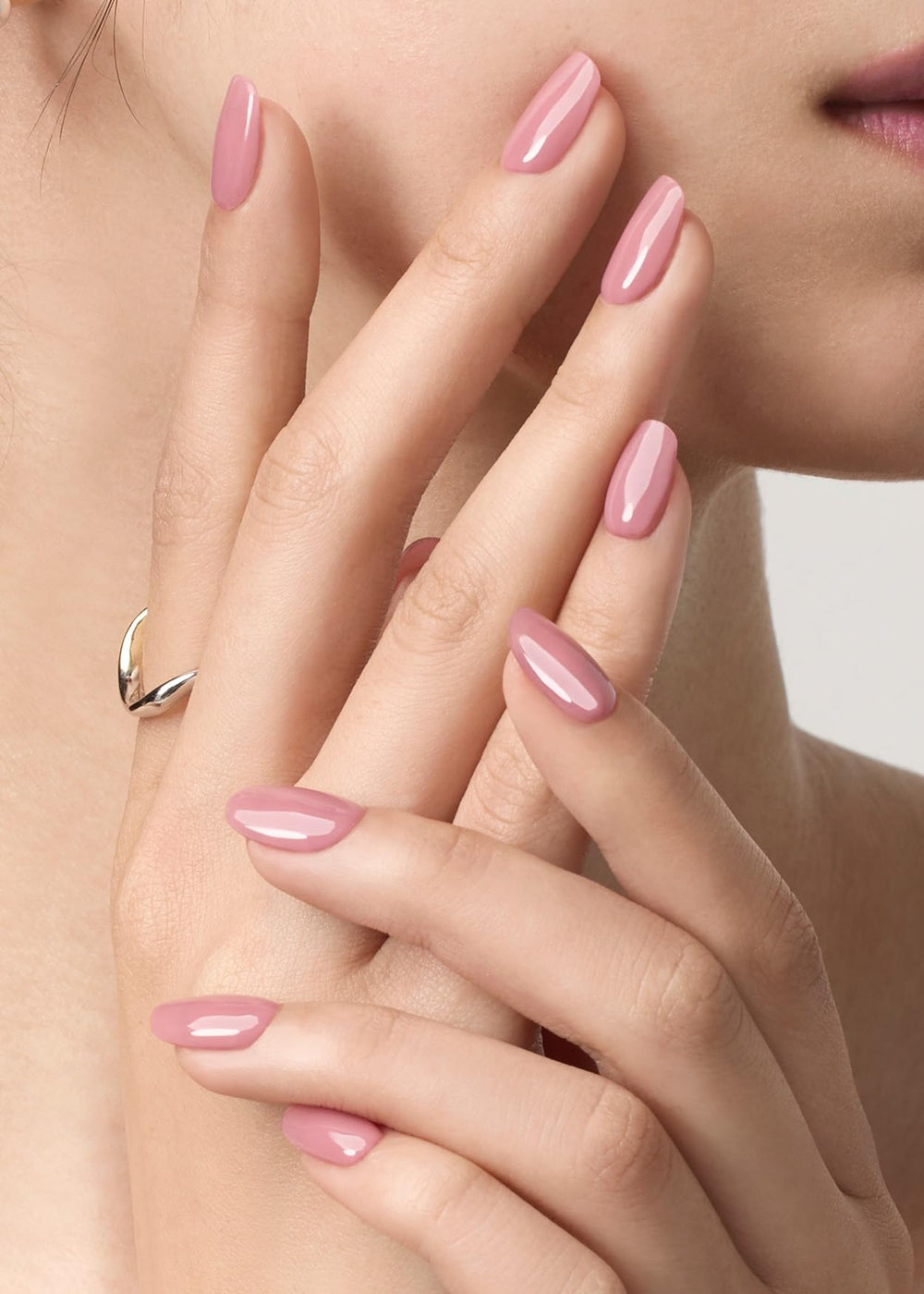 ohora layout of 30 nail strips in 15 sizes demonstrating selection and perfect-fit options