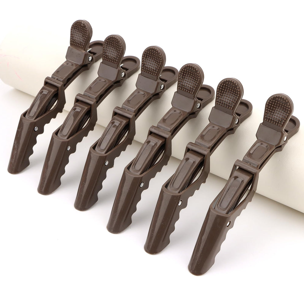 Ondder clip holding hair back during makeup application for neat routine