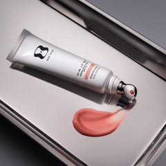 oneskin nighttime application on lips illustrating overnight restorative benefit