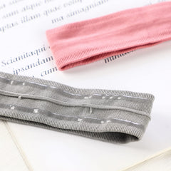 ONEYE close-up fabric texture highlighting soft stretch and breathable comfort