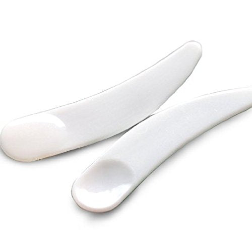 Onwon front packaging showing 100 white cosmetic spoons and tidy presentation