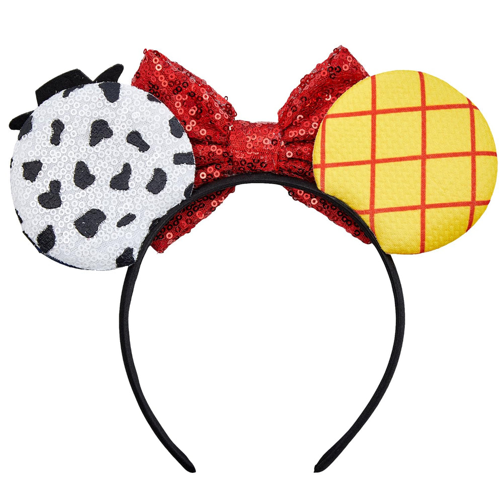 Opzzqz headband held in hand for scale, flexible fit for all ages