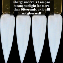 Oumisaya brush applying gel showing easy application and precise control benefit