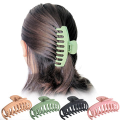 OWIIZI clip holding a high twist ponytail showing ease of styling and stability benefit