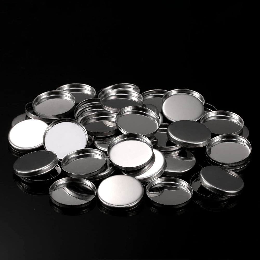 Pangda pan seated in magnetic palette demonstrating secure stay-in-place benefit