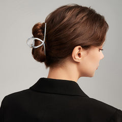 Parcce medium clip creating a half-up style showing styling flexibility benefit