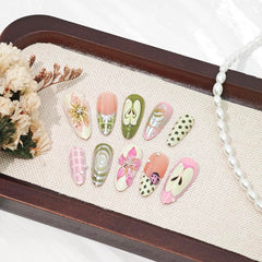 PBPCGBW close-up of rhinestones and 3D flower detail highlighting sparkle and textured finish