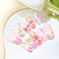 PBPCGBW nails worn on hands demonstrating polished spring–summer look