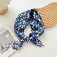 Pemilosci flat lay of full 28x28 inch bandana showing generous size and styling versatility