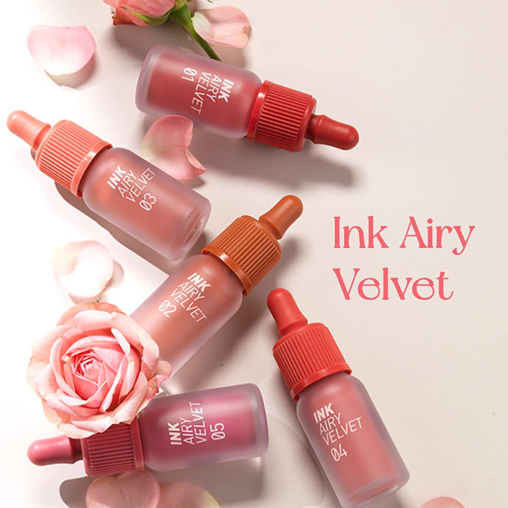 Peripera applicator tip close-up demonstrating precision for crisp lip lines
