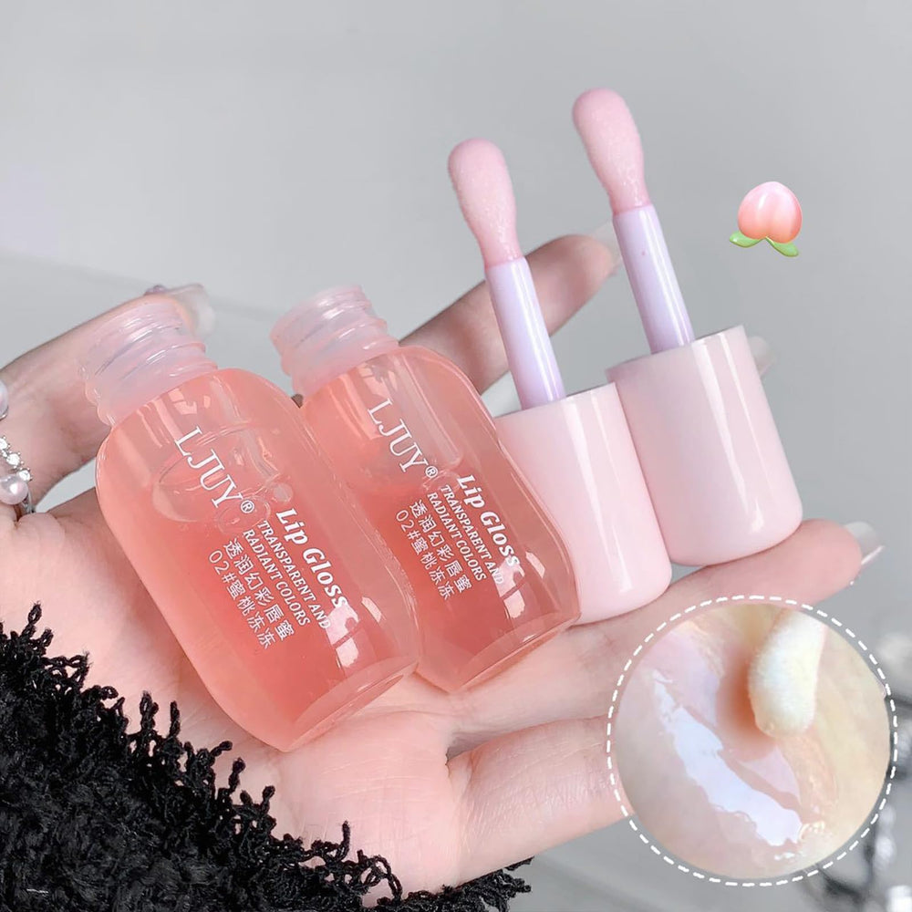 Petansy texture close-up showing smooth crystal-clear gloss for hydrating benefit