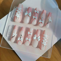 Pizadix assortment of bow sizes laid out for versatile nail designs