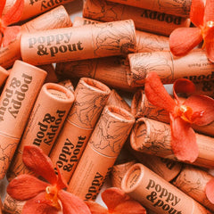 Poppy & Pout recyclable cardboard detail demonstrating eco-friendly packaging benefit