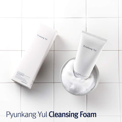 Pyunkang Yul foam amount in palm for scale and easy dosing benefit
