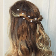 QIUTIMIY used in bridal styling next to bouquet for polished look
