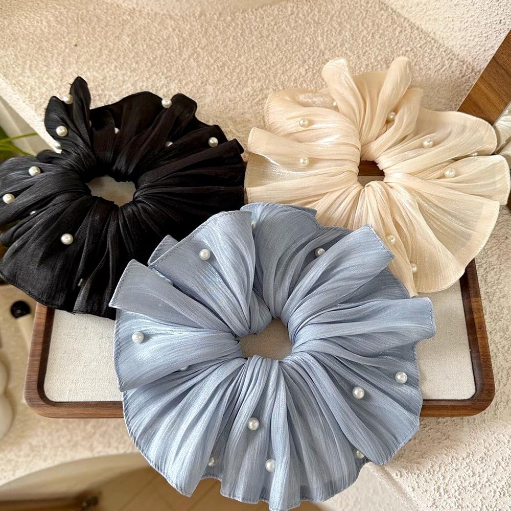 Qojai side profile showing large elastic loop and roomy satin wrap for secure hold