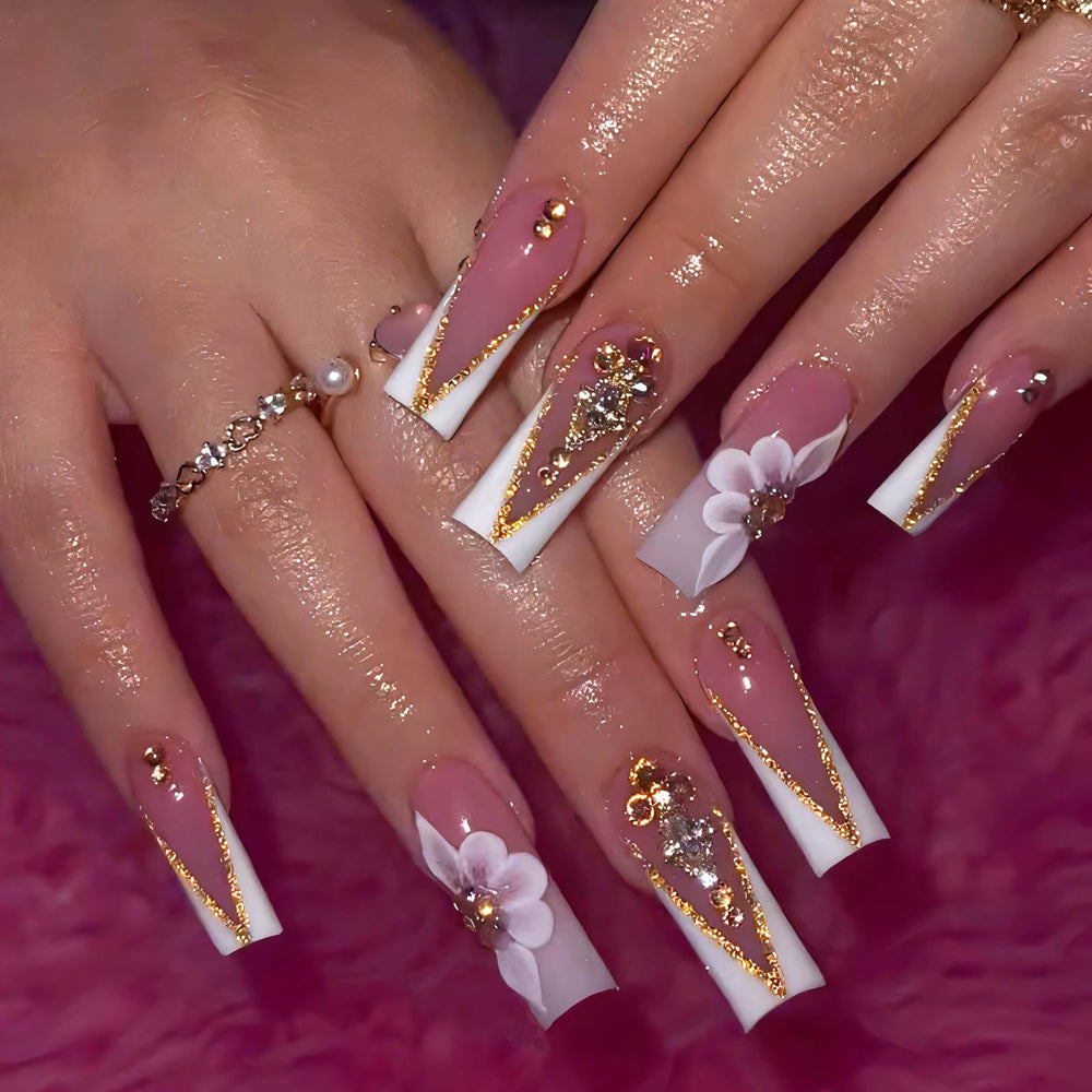 QQPPOLIU front packaging showing 24 nail designs and kit for quick styling