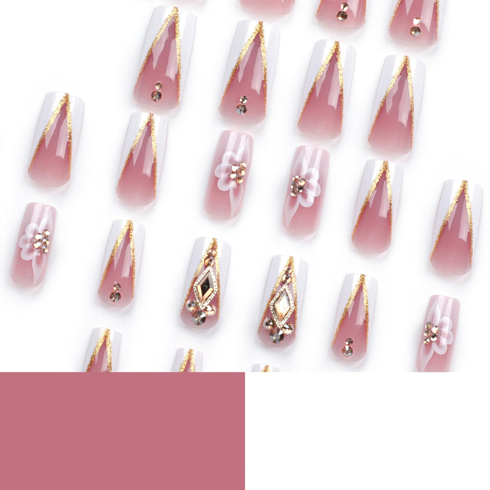 QQPPOLIU nails applied on hand illustrating instant salon-worthy look