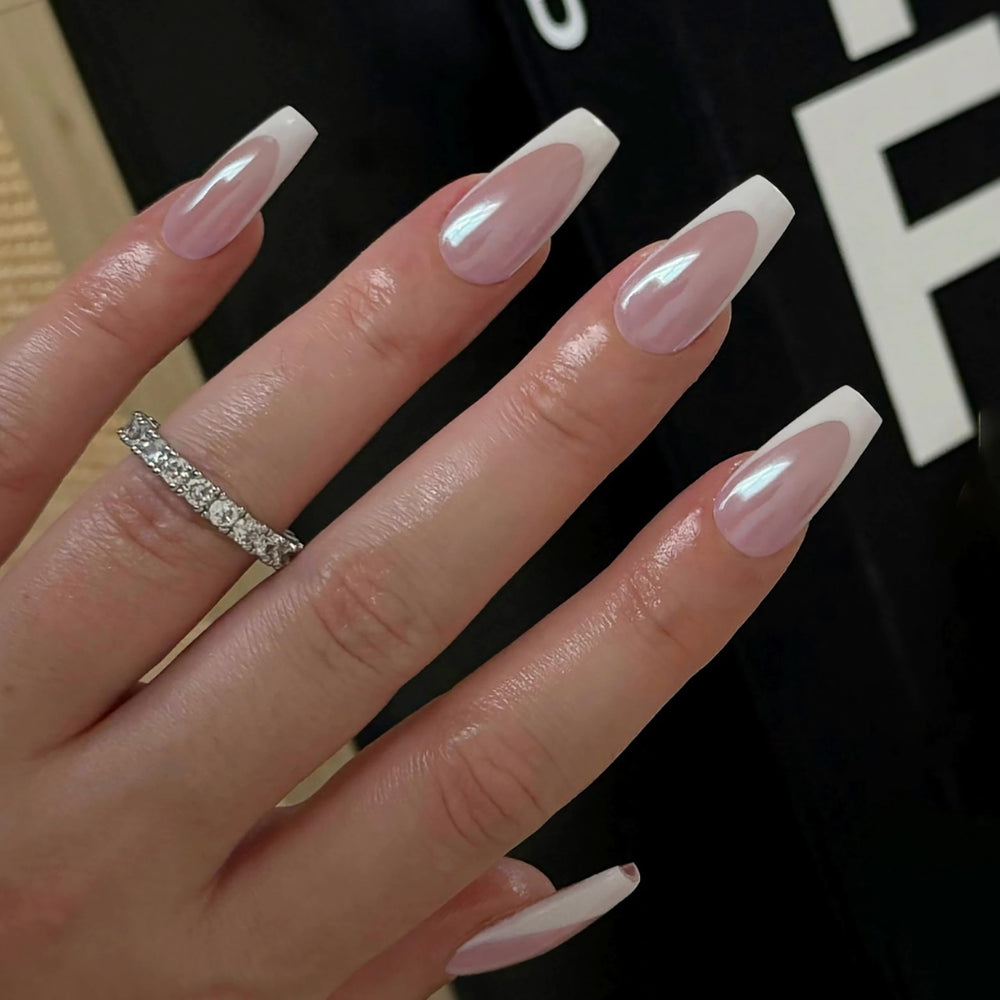 Qsnidy pearlescent close-up sheen highlighting salon-like glossy finish