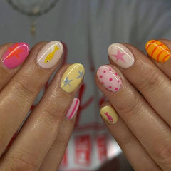 QUNQINLI front packaging showing 24-piece short oval nails for easy application