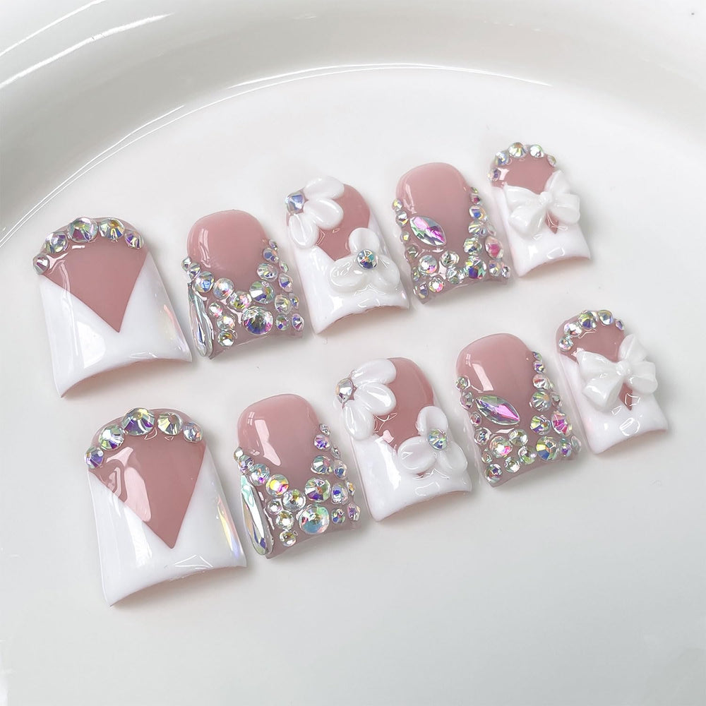RIICFDD front packaging showing luxe press-on nails and storage pouch benefit: organized kit