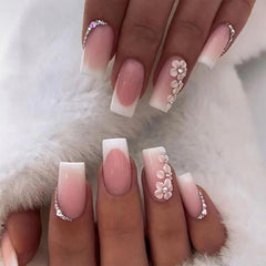 Rilafuvu front packaging showing 24 press-on nails for easy gifting