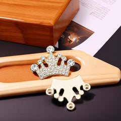 Rodvanvo crowns styled on table with wedding decor showcasing party-ready use