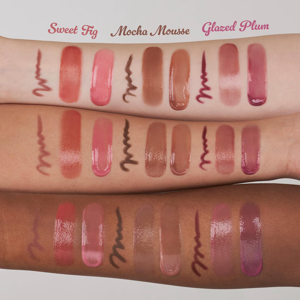 rom&nd Glasting Color Gloss applicator with gloss visible for high shine effect