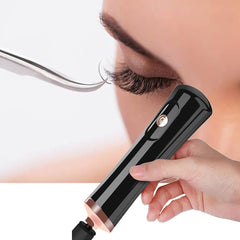 Rowzzi mixing nail polish in bottle demonstrating even pigment blending