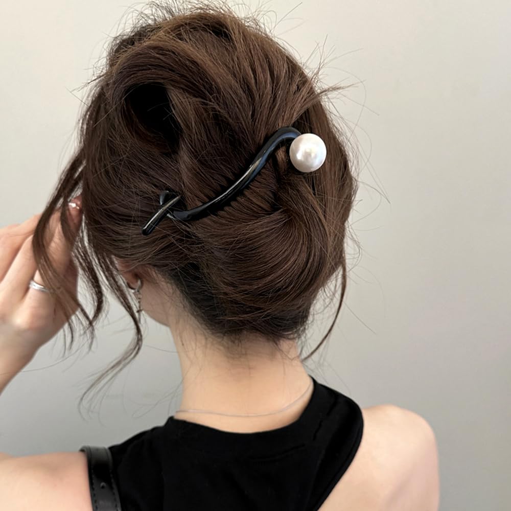 RUIYDZ clipped into long straight hair demonstrating neat updo hold
