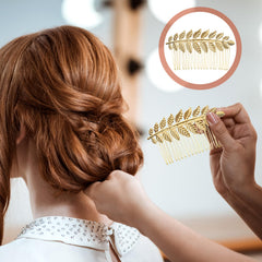 salbsever comb held in hand showing true scale and easy handling benefit