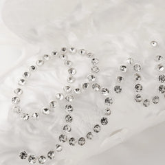 Saliyaa bride clip material texture detail revealing smooth Grade A acrylic