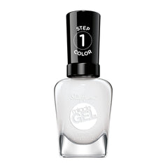 Sally Hansen Cuddle Puddle front bottle showing label and shade benefit of salon finish