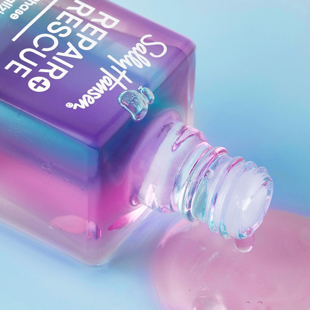 Sally Hansen ingredients label showing glycerin and grapeseed oil for conditioning benefit