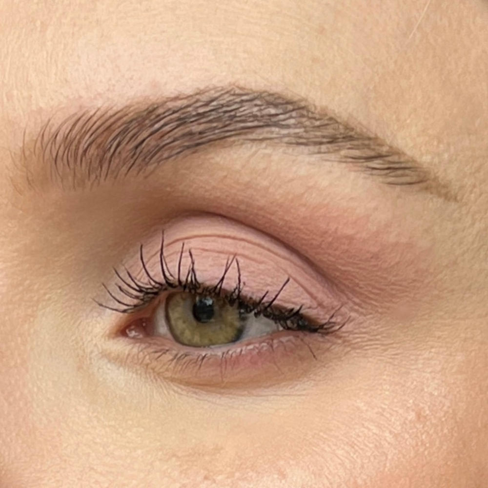 Sandstone Scandinavia 414 Light Rose texture close-up highlighting smooth, blendable powder