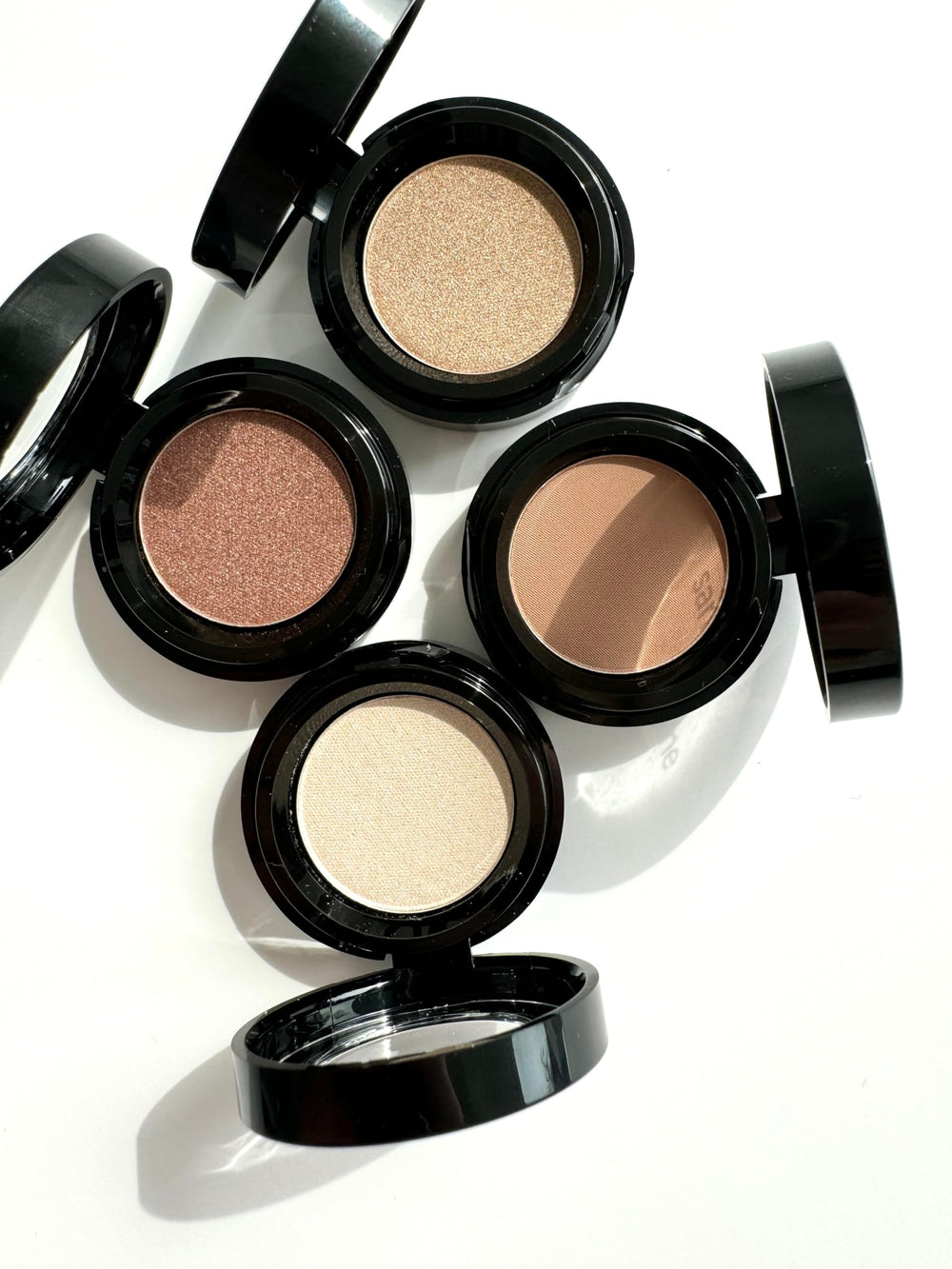 Sandstone Scandinavia finished evening look showing luminous bronze eyes