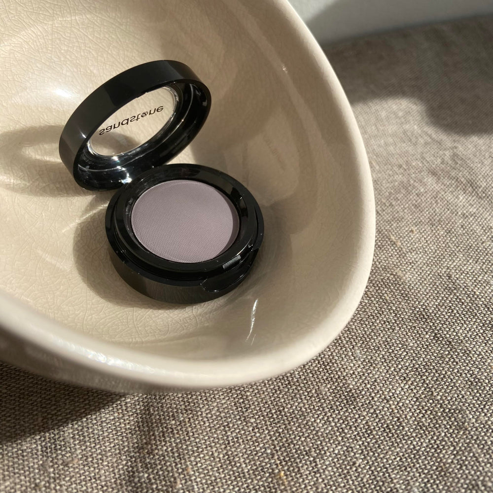 Sandstone Scandinavia application with brush demonstrating easy pickup and even application
