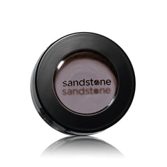 Sandstone Scandinavia model wearing grey-lady illustrating wearable smoky eye result