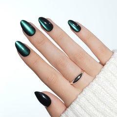 SEEWEE front packaging of green cat eye press on nails showing kit and storage box benefits