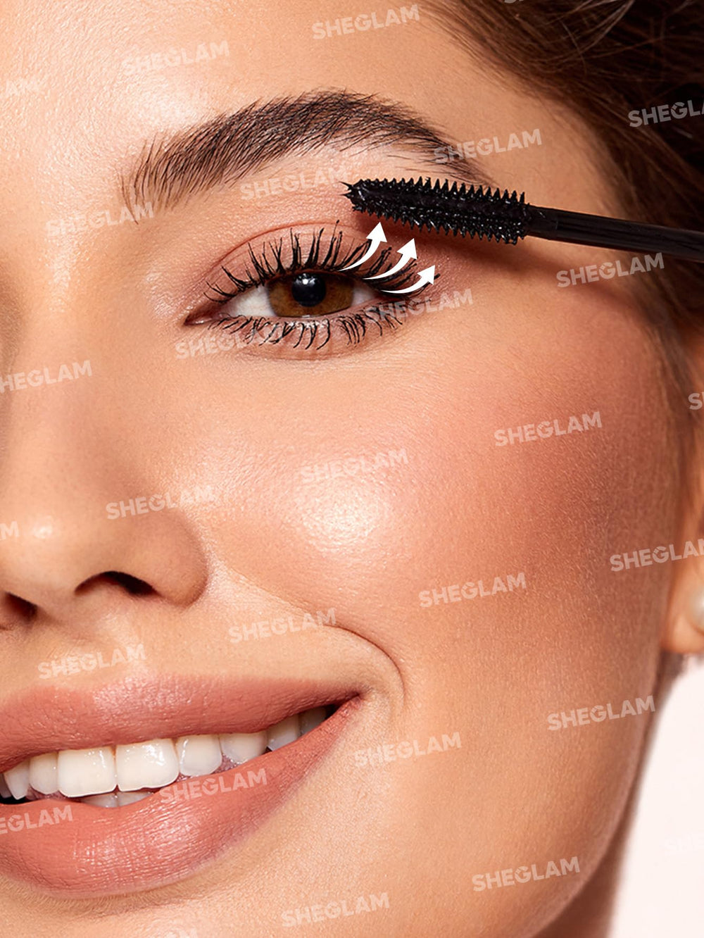 SHEGLAM 360-degree tip detail reaches inner corner lashes
